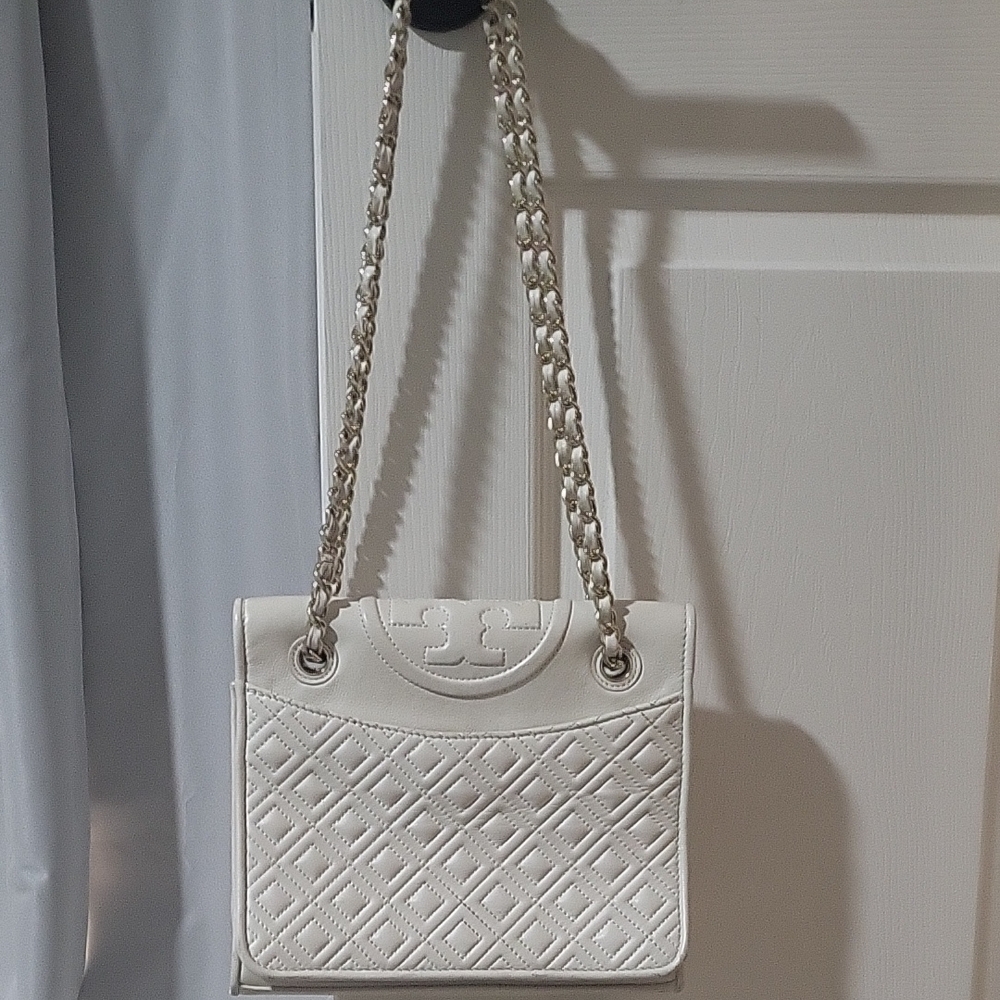 Tory Burch White Fleming Quilted Leather Shoulder Bag with Chain Strap
